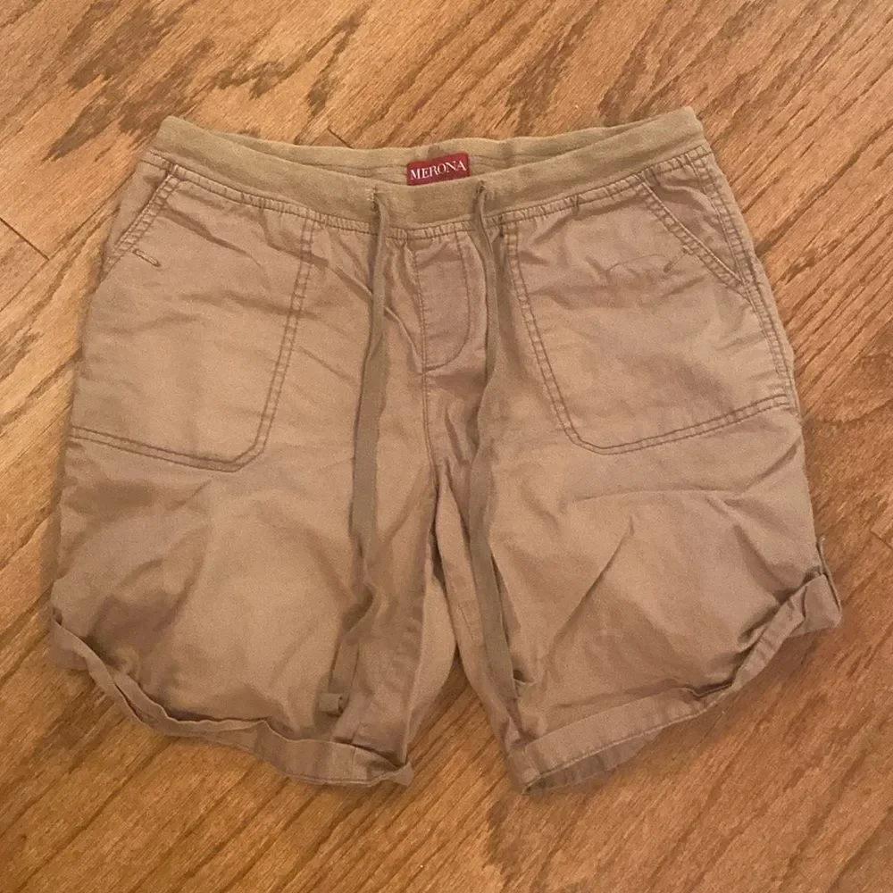 Merona size small tan shorts with pockets in the front, tie at waste