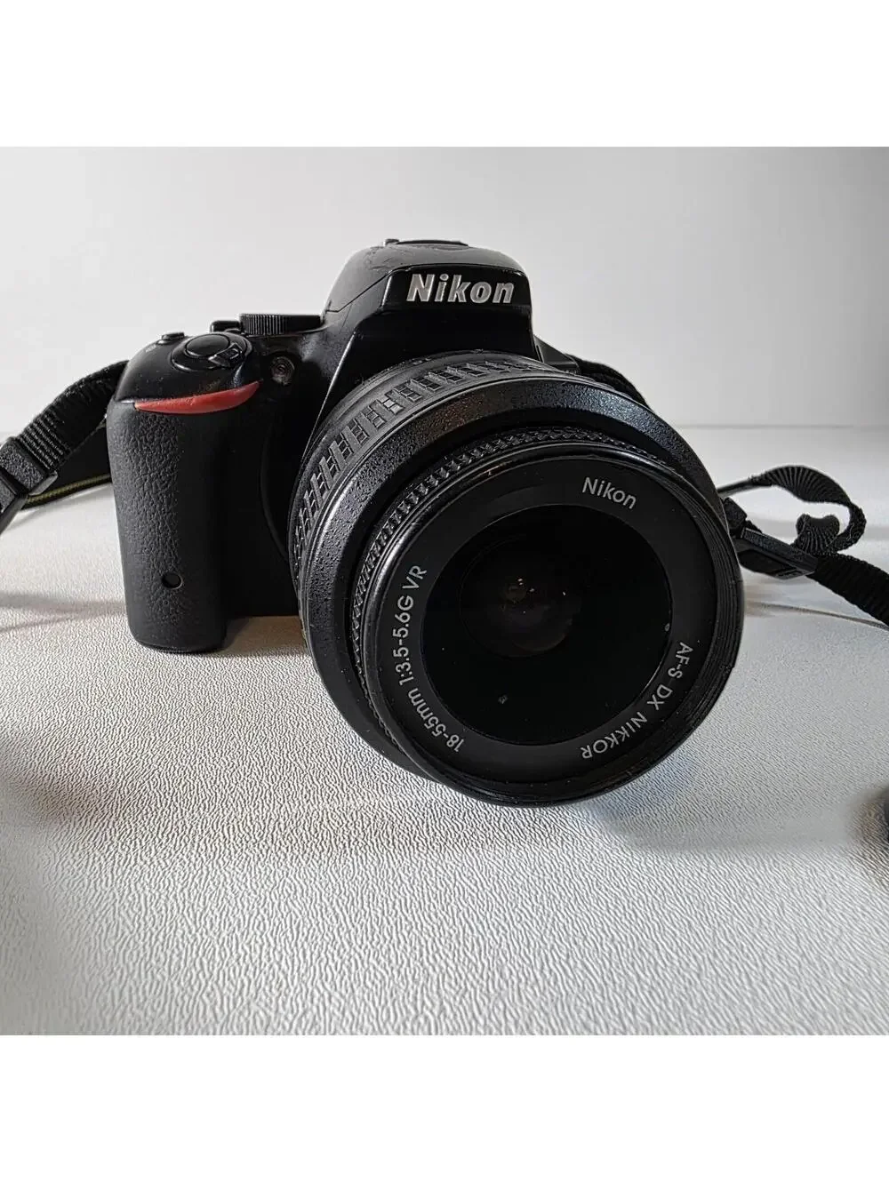 Nikon D D5500 DSLR comes With Lens 18-55mm 3.5-5.6 G VR Aspherical