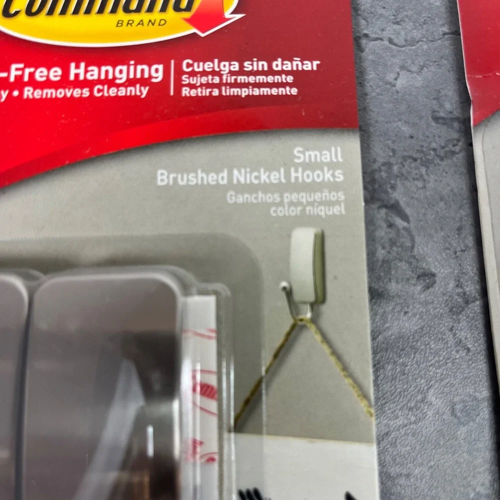 3M Command effortlessly organize