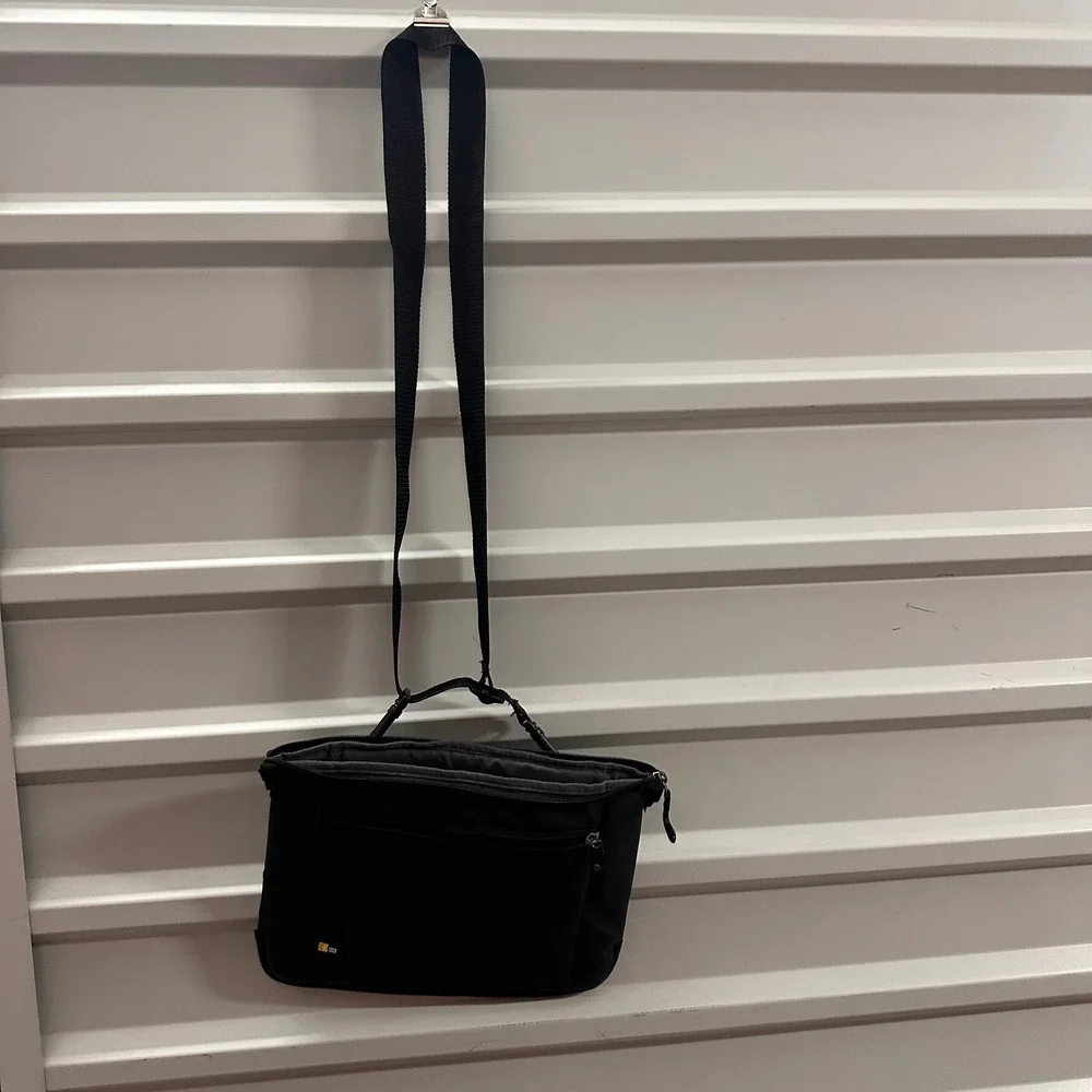 Case Logic Laptop‎ Messenger Bag Adjustable Strap Black Commuter 13 in L 8 in H