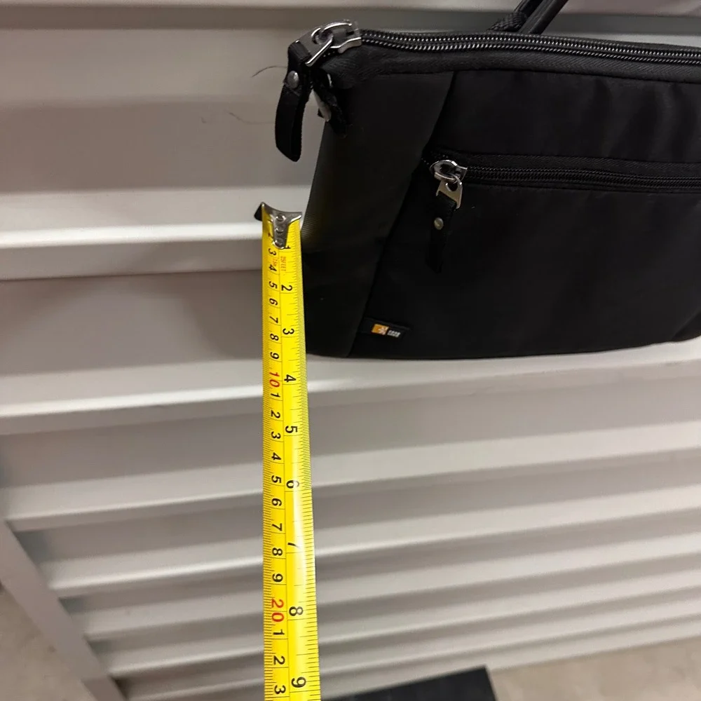 Case Logic Laptop‎ Messenger Bag Adjustable Strap Black Commuter 13 in L 8 in H