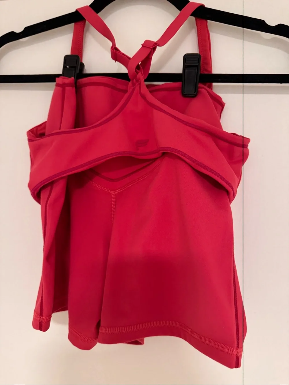 FABLETICS X Khloe Kardashian sports bra/ shorts set- berrylicious- SIZE XS- new