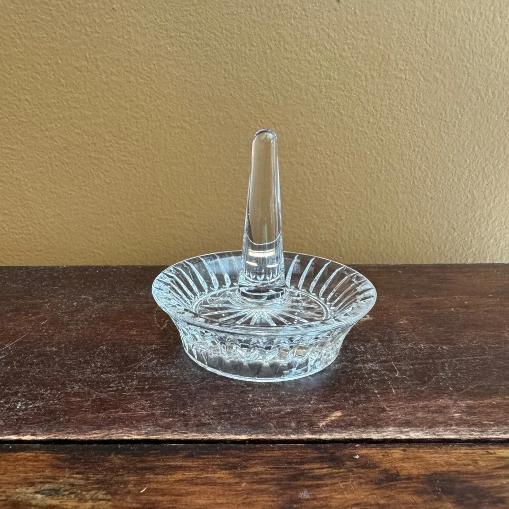 N/A crystal ring