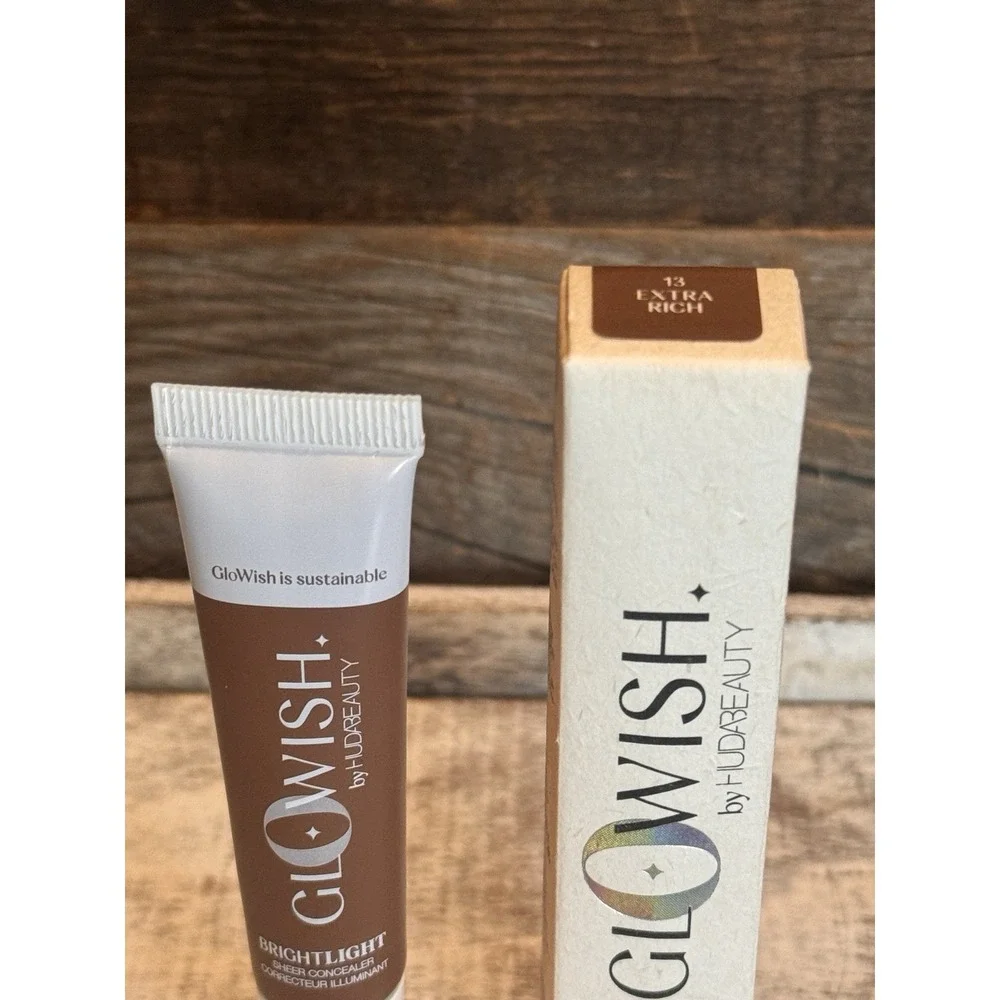 HUDA BEAUTY msrp $29