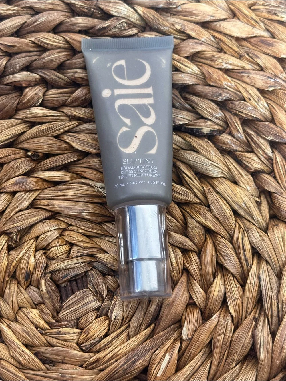 NWOB Saie Slip Tint Shade 3 Lightweight Tinted Moisturizer Mineral Zinc SPF 35