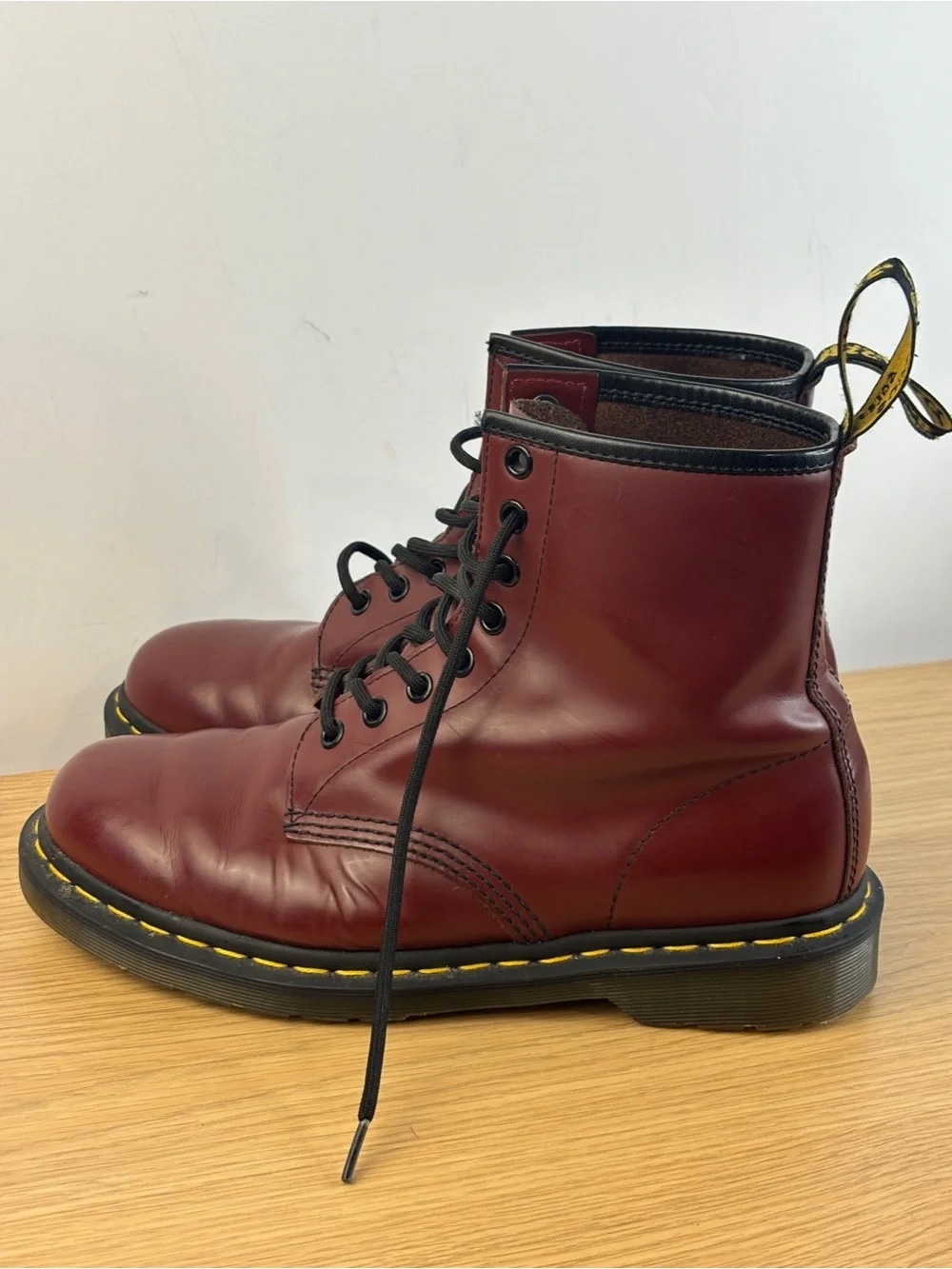 Dr. Martens smooth burgundy