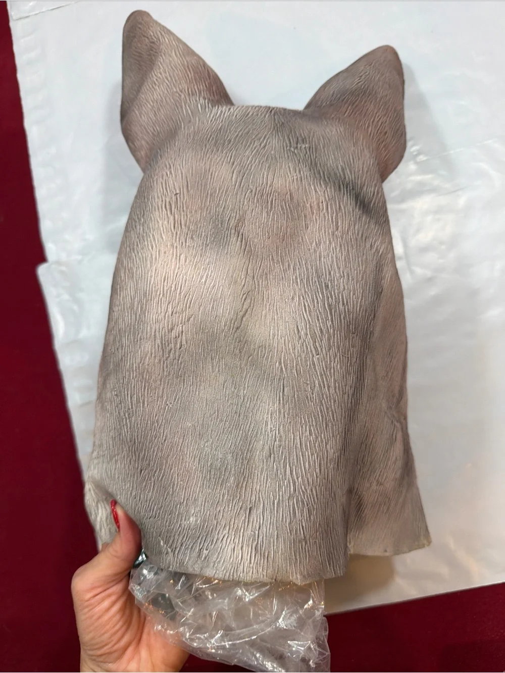 Unmarked kangaroo mask
