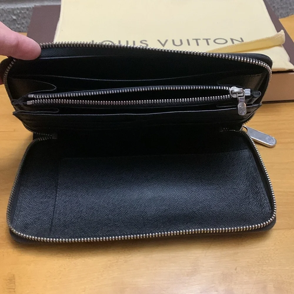 Louis Vuitton card residue fading
