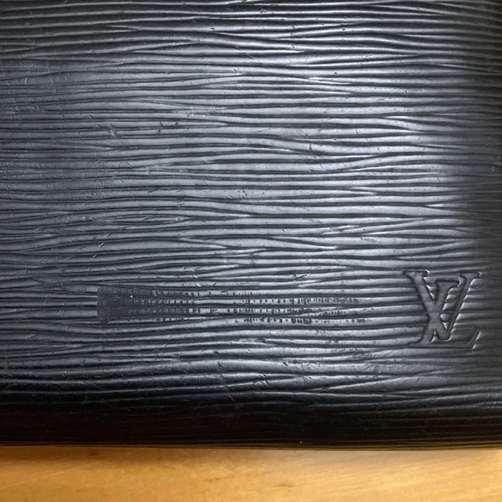 Louis Vuitton louis by pocket