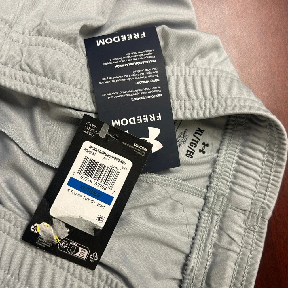 Under Armour Freedom Tech BFL Shorts Mens XL Loose Gray Athletic Gym Workout NWT