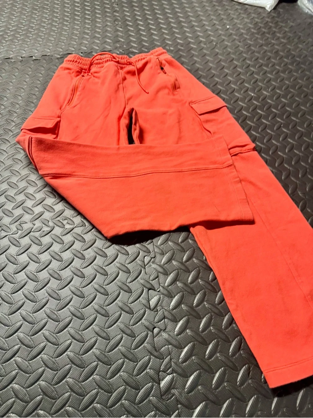 GAP bright coral