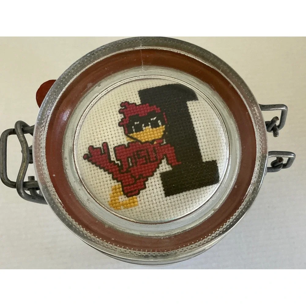 Iowa State Cyclones Glass Jar Cross Stitch Mascot Cy 0.75L Storage