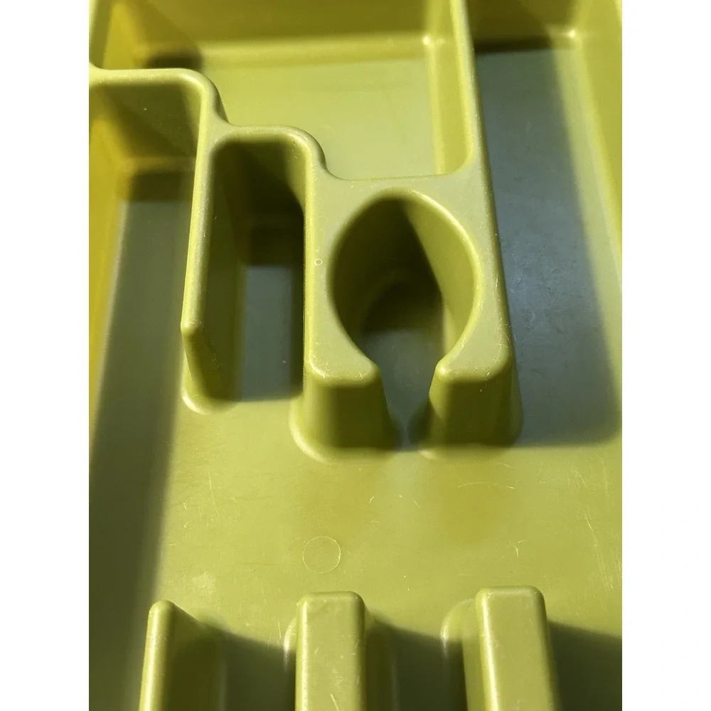 Rubbermaid made flatware