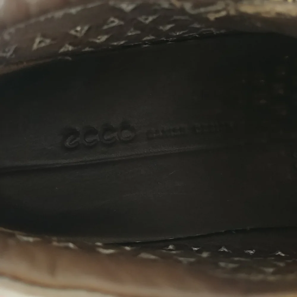 Ecco woven soft
