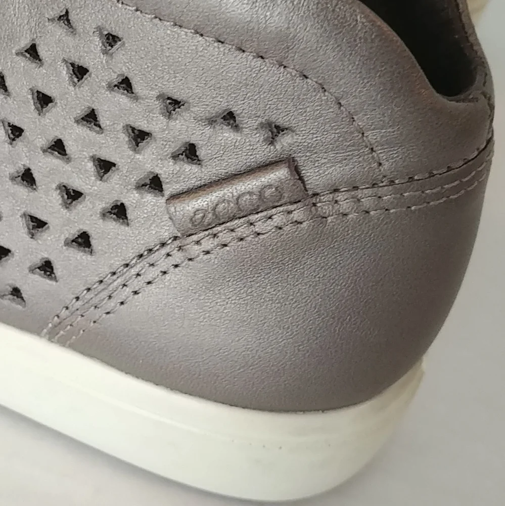 Ecco woven soft