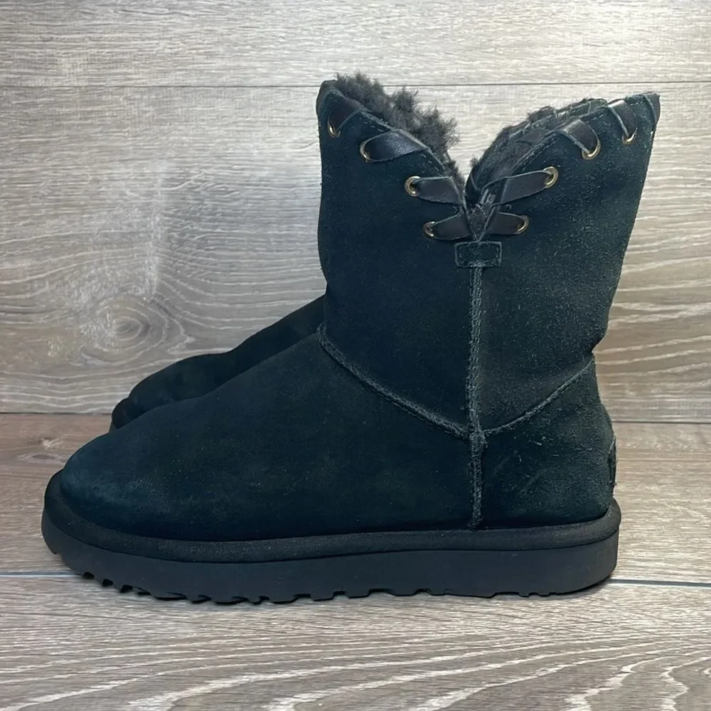 UGG aidah black