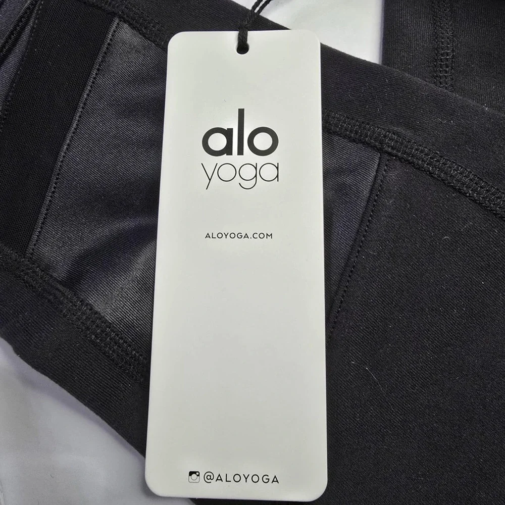 ALO Yoga elevate your