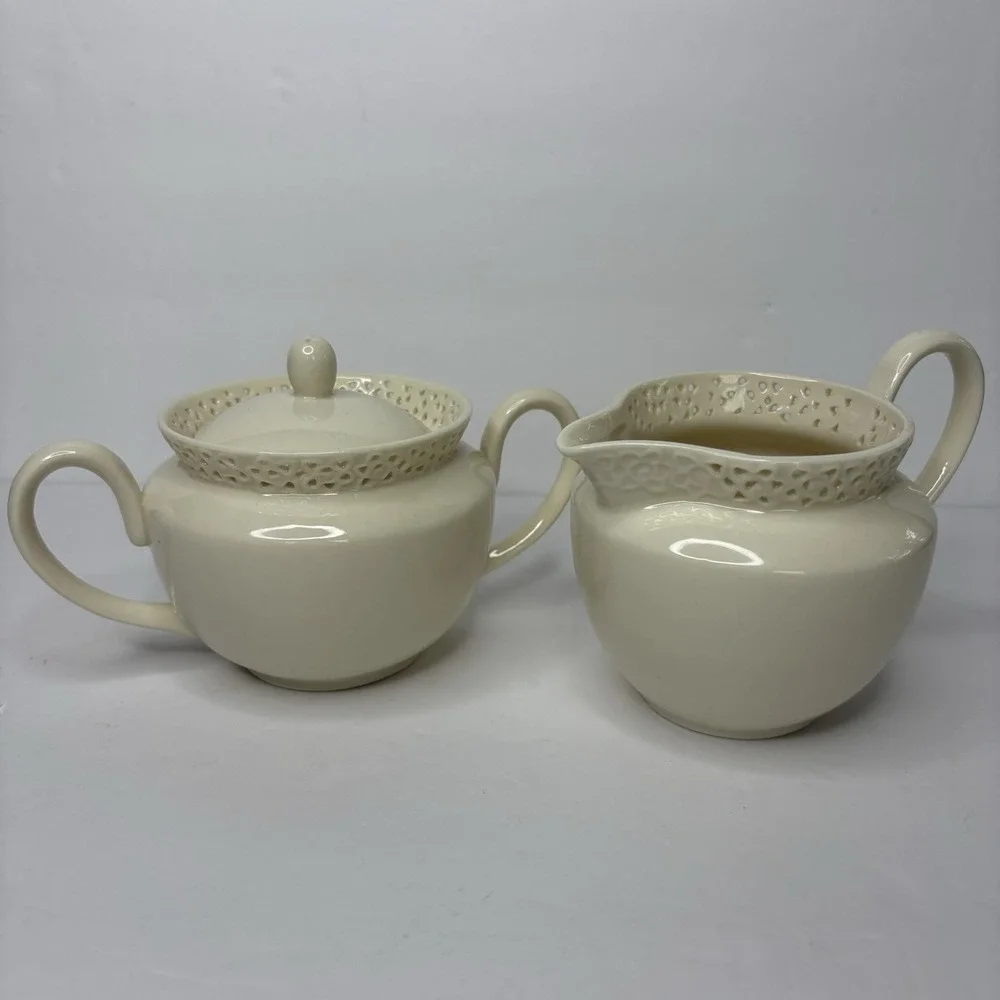 L. Godinger Cream Lace Embossed 4