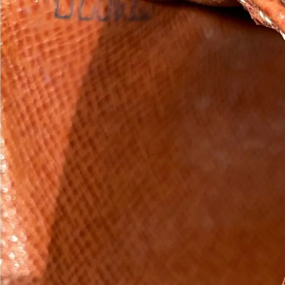 Louis Vuitton 100% authentic