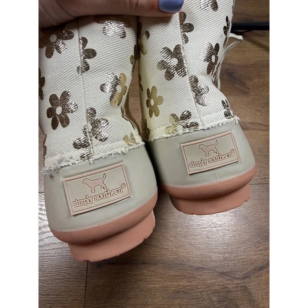 Simply Southern Womens Size 11 Duck Boots Cream Gold Floral Metallic Lace Up‎