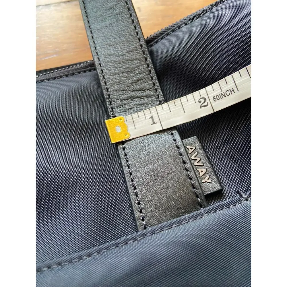 Away weekender black
