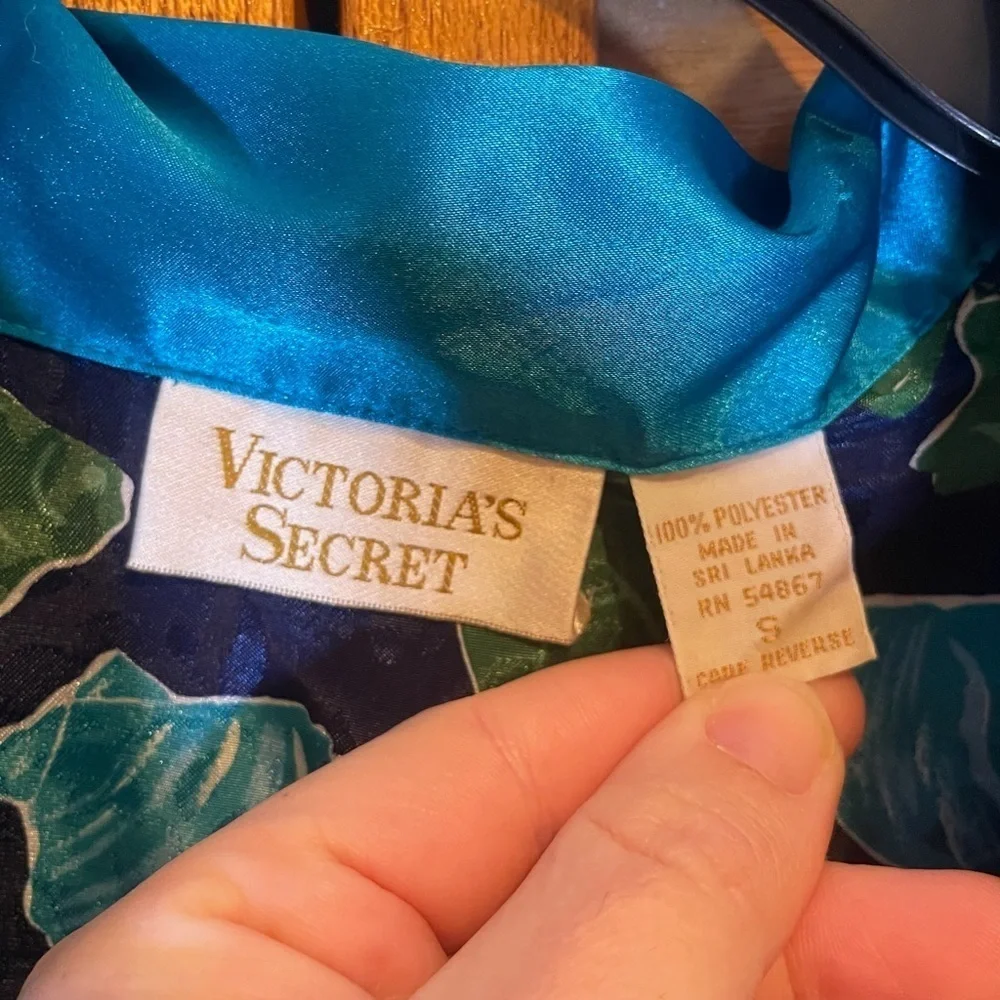 Victoria’s Secret Seashell Vintage Button Down Sleep Silk Shirt Sz S
