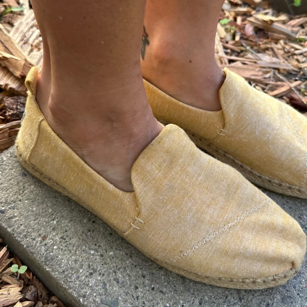 Toms chic light