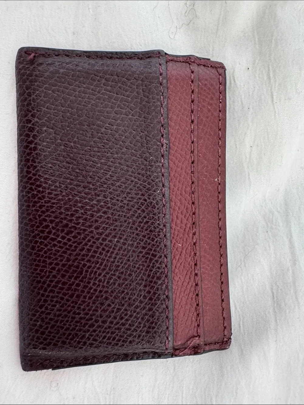 Coach slots compact