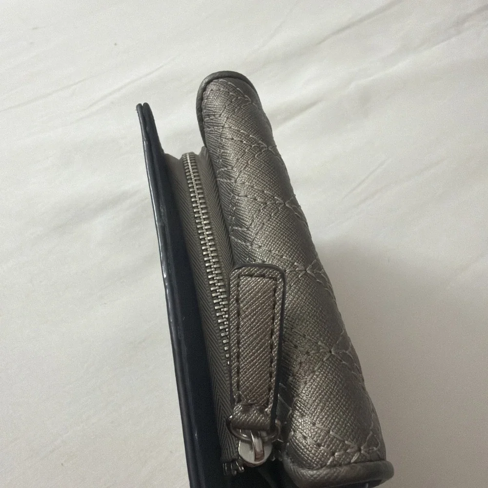 Liz Claiborne liz claiborne
