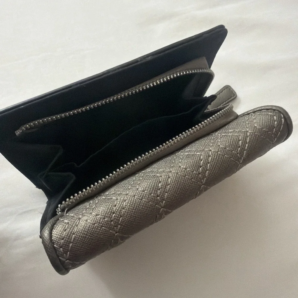 Liz Claiborne liz claiborne