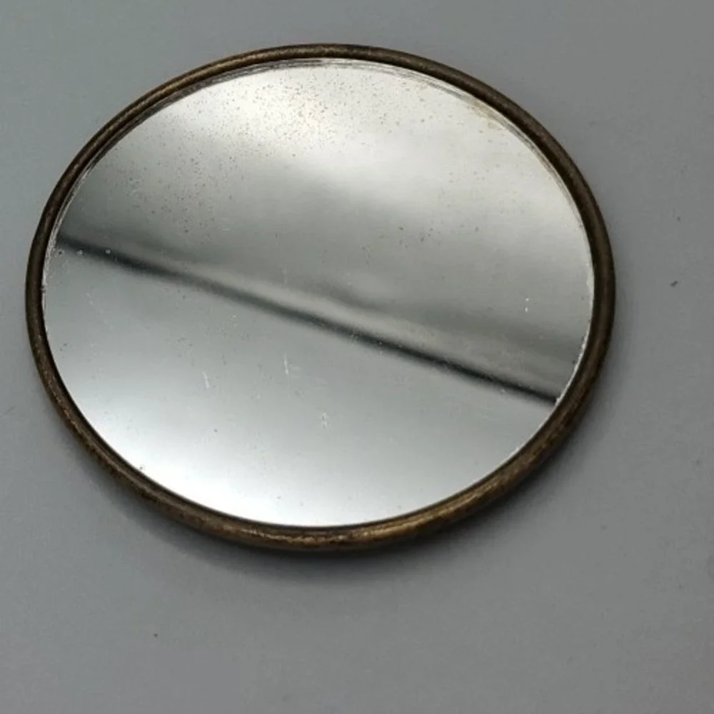 N/A vintage compact
