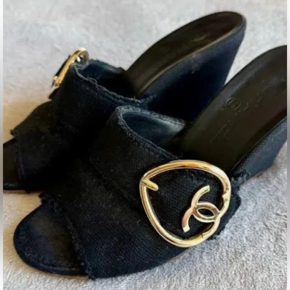 Chanel Black Women's platform Shoes with Gold Accent Size 8