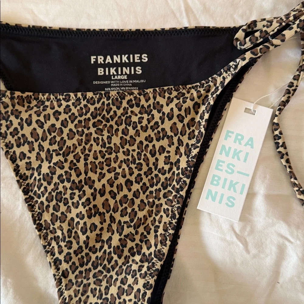 Frankies Bikinis bottoms nwt