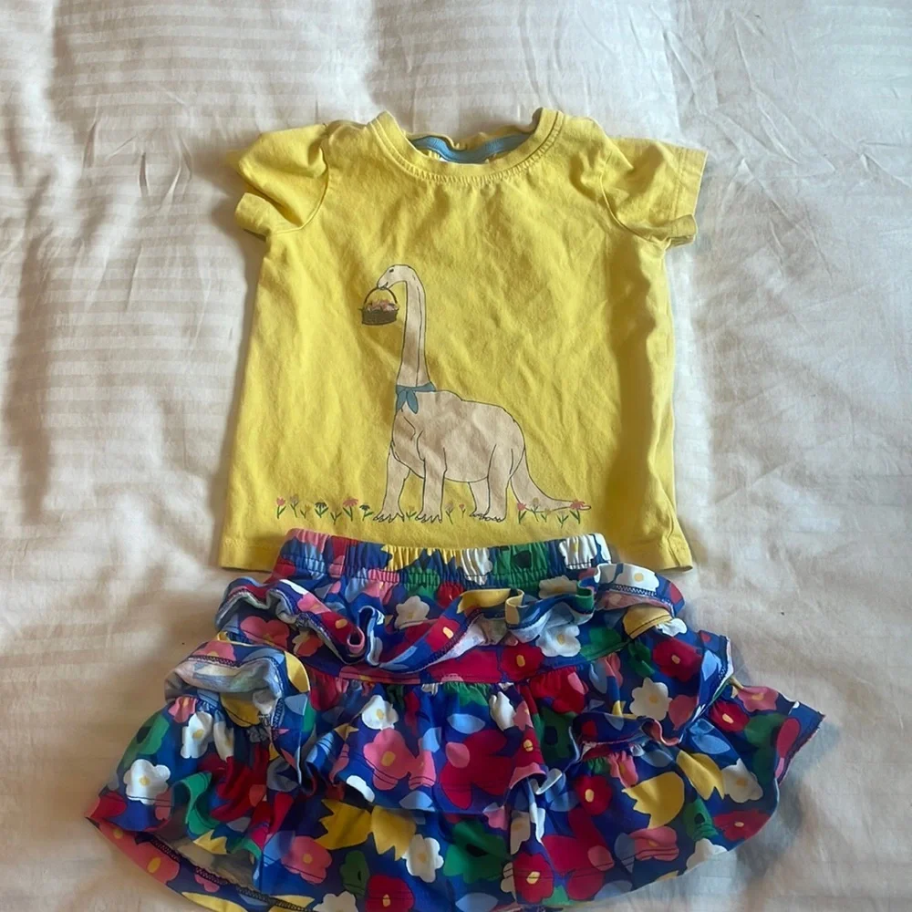 Hanna Andersson Floral‎ Skort & Dinosaur Shirt