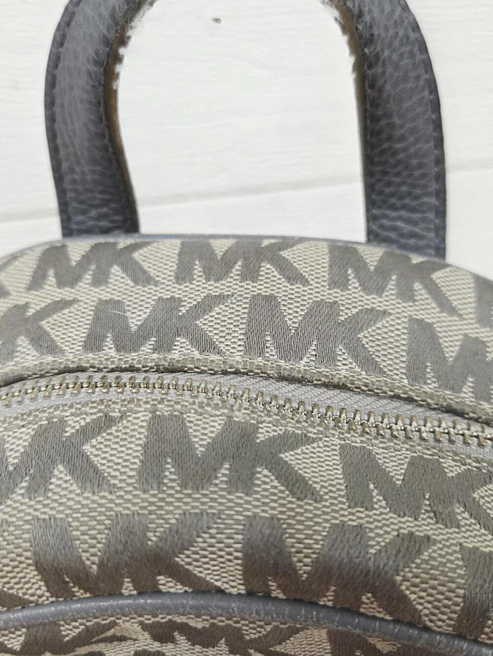 Michael Kors compact michael