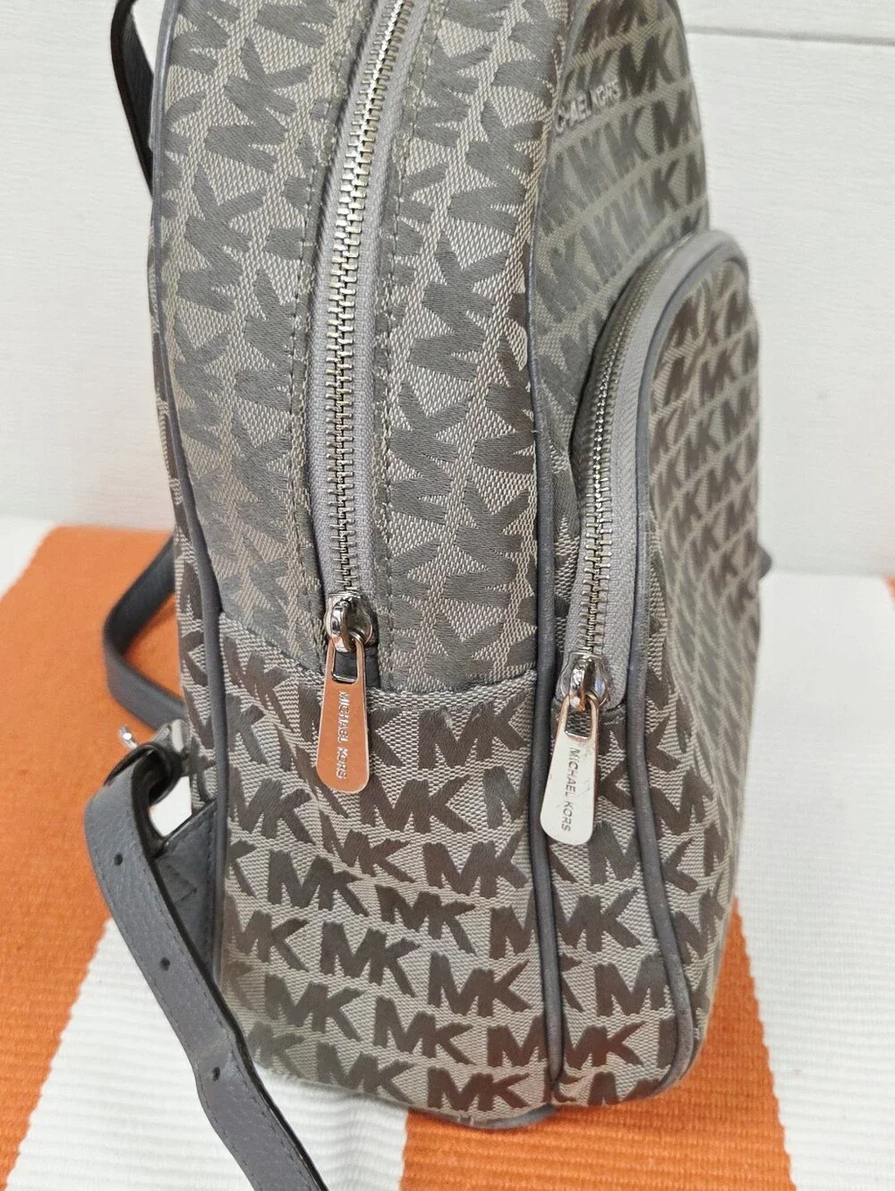 Michael Kors compact michael