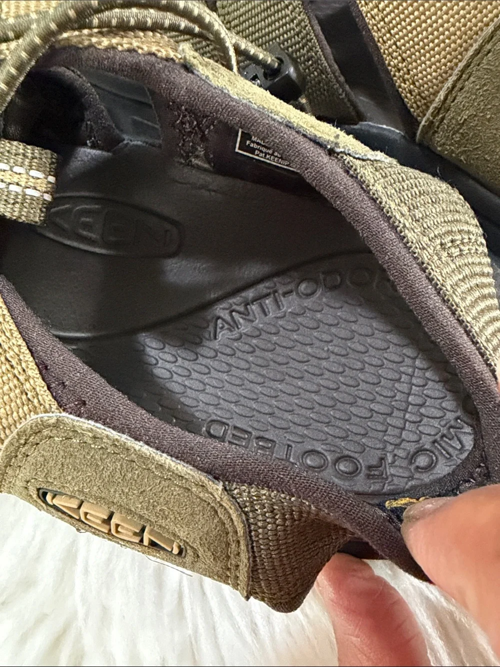 Keen sturdy closed