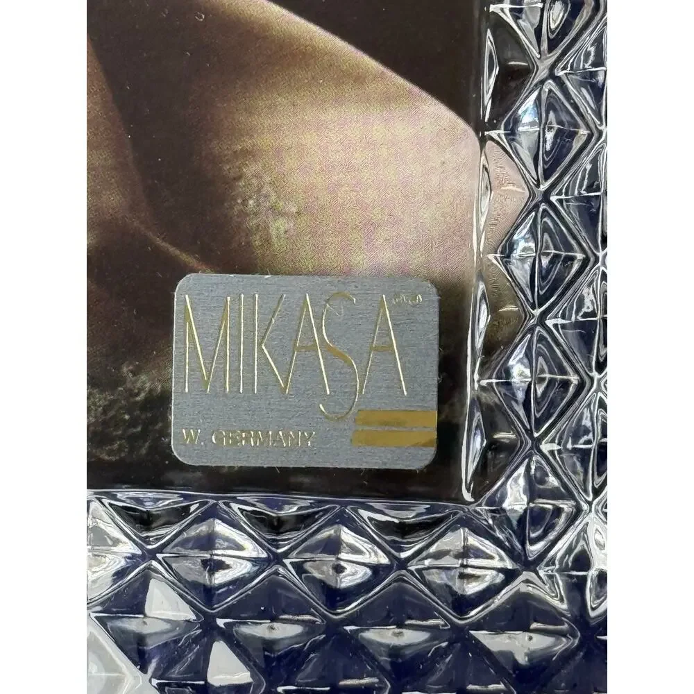 Mikasa textured raised