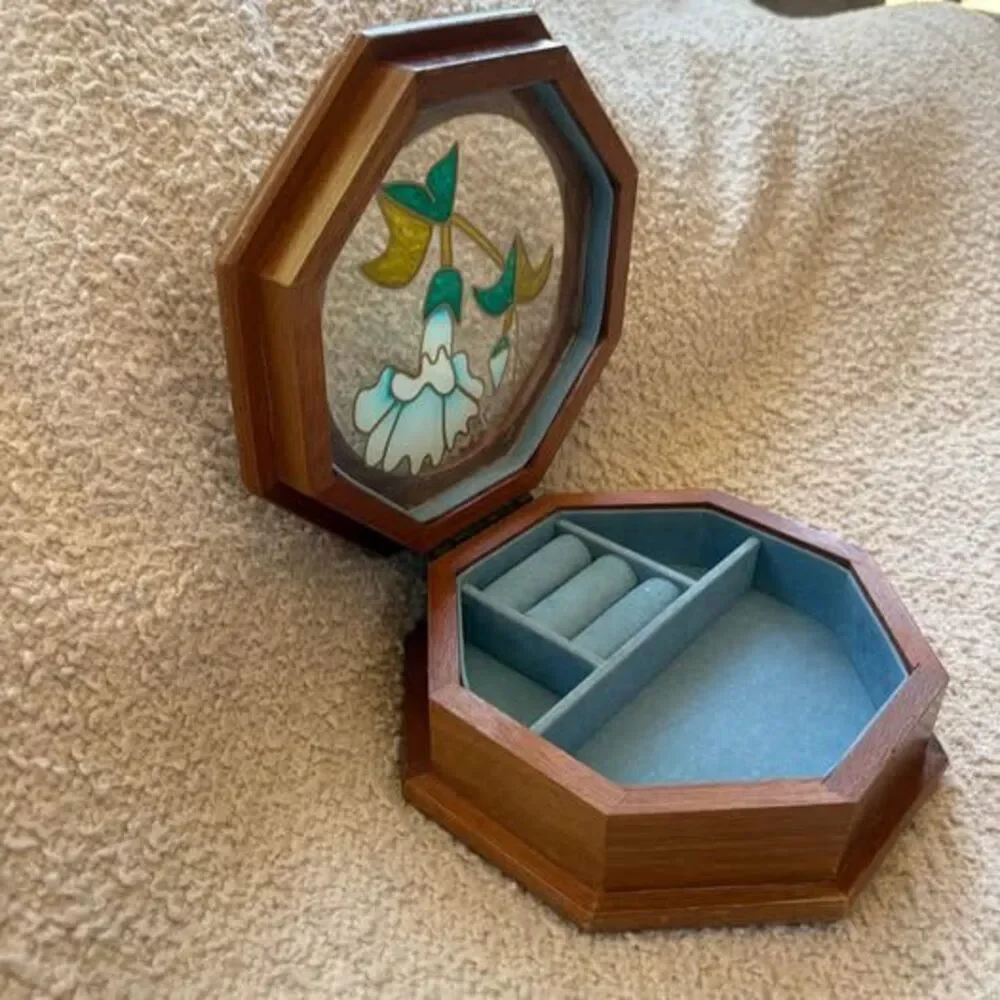 Unbranded charming wooden