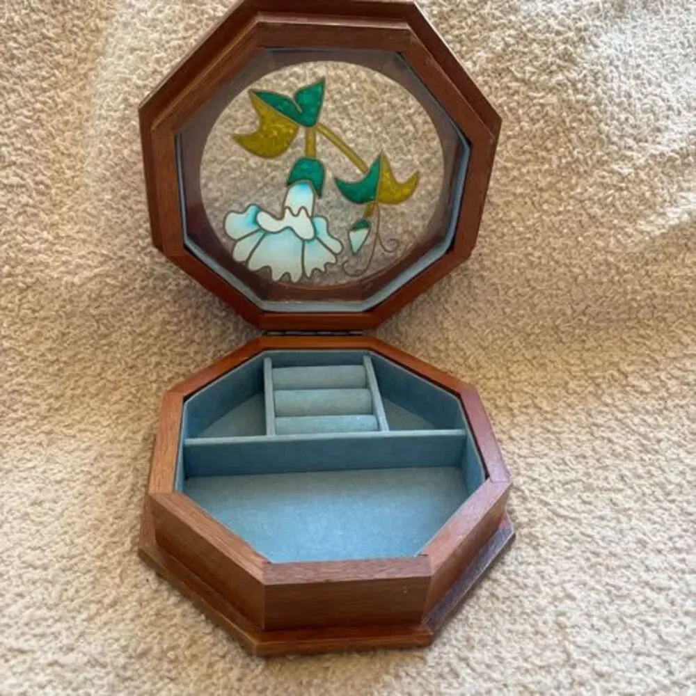 Unbranded charming wooden