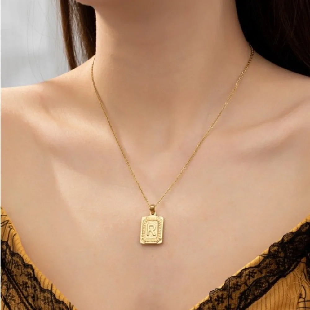 Gold Monogram Initial Necklace (L) (9024)