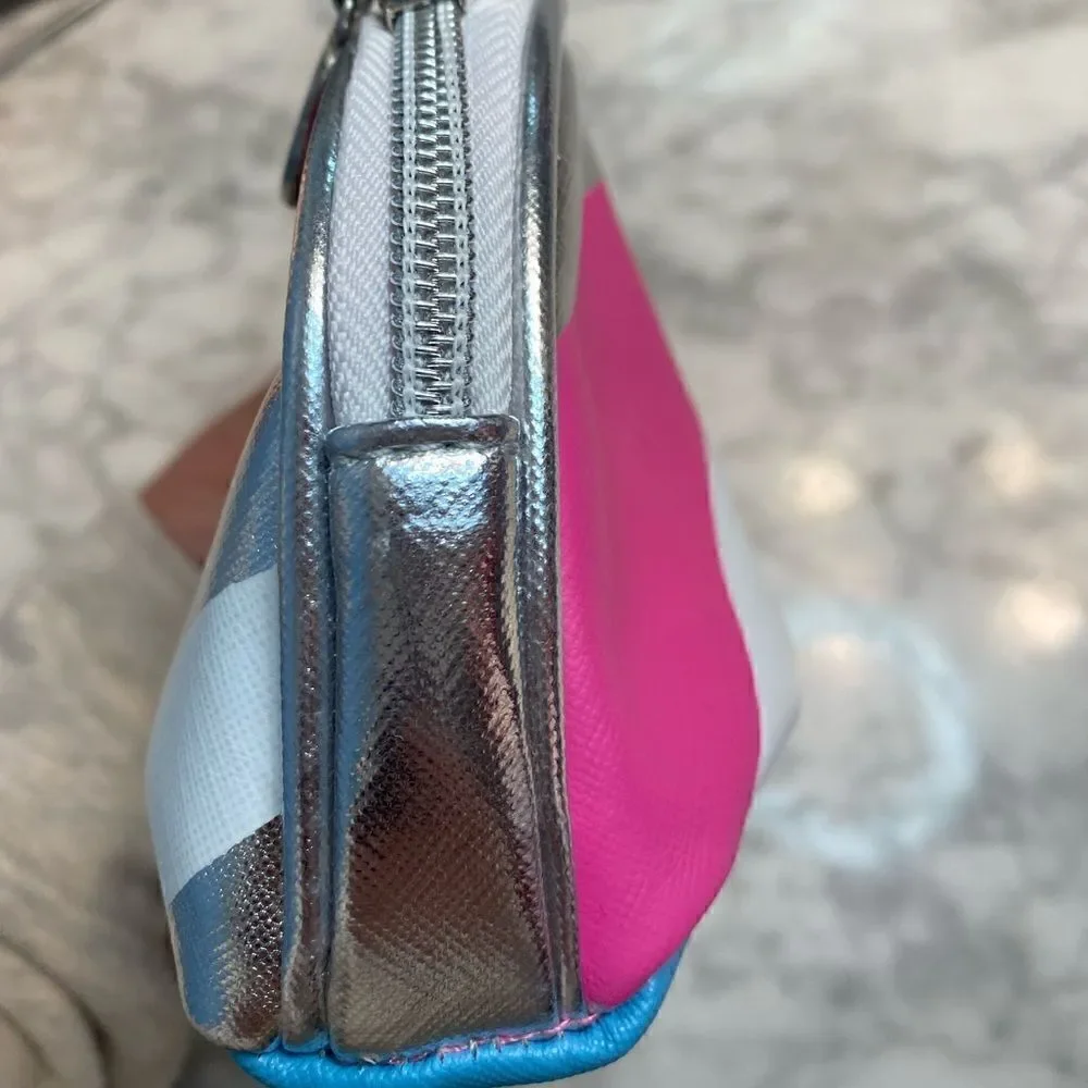 First Aid Beauty one zipper