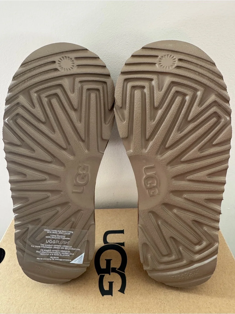 UGG ⚜️ nwt