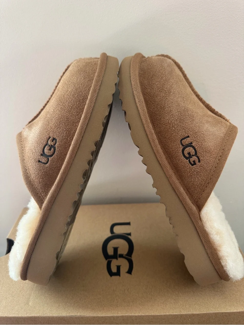 UGG ⚜️ nwt