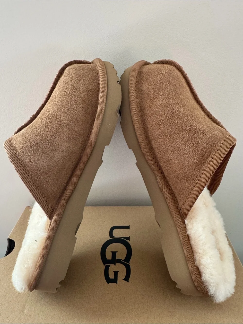 UGG ⚜️ nwt