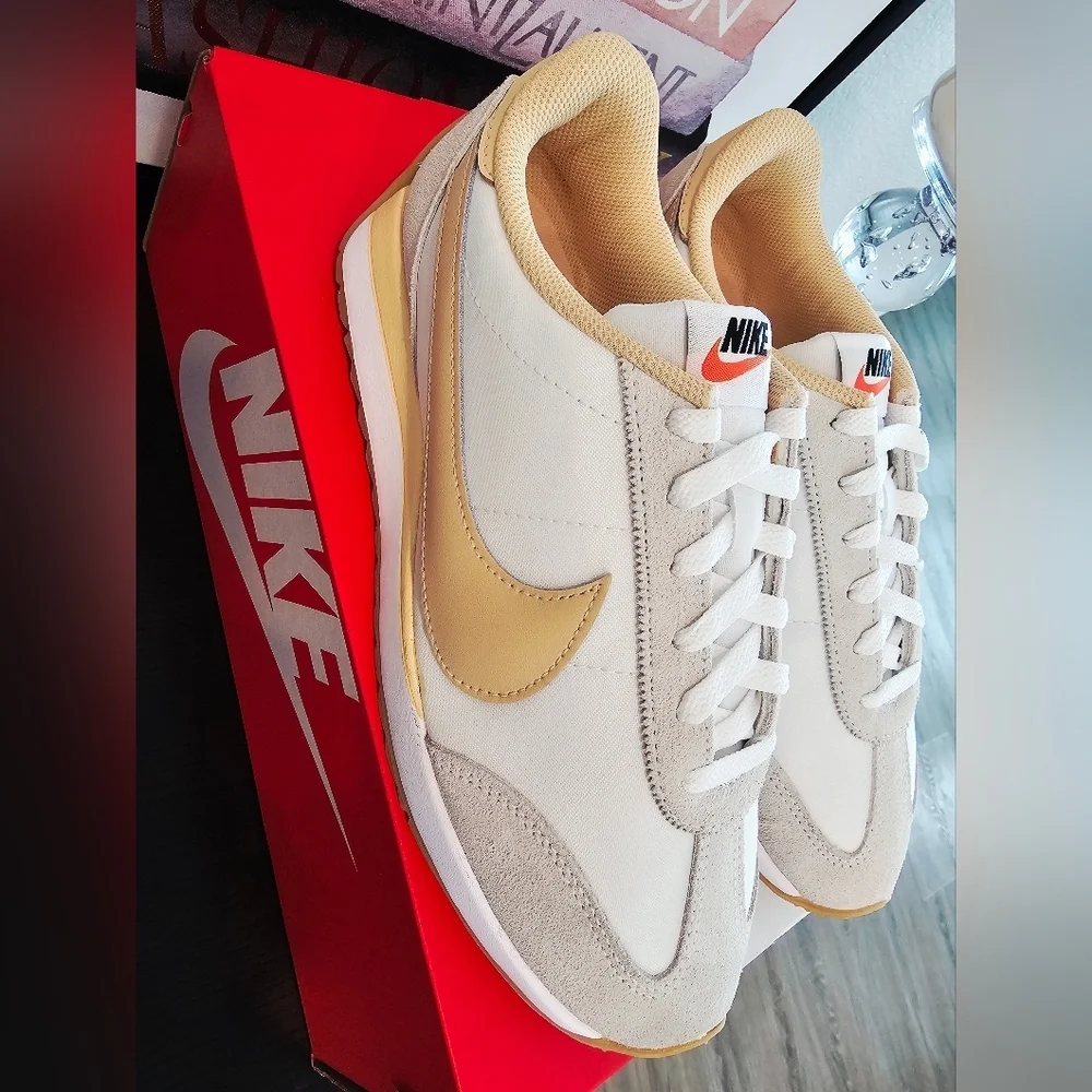 Nike nib chic