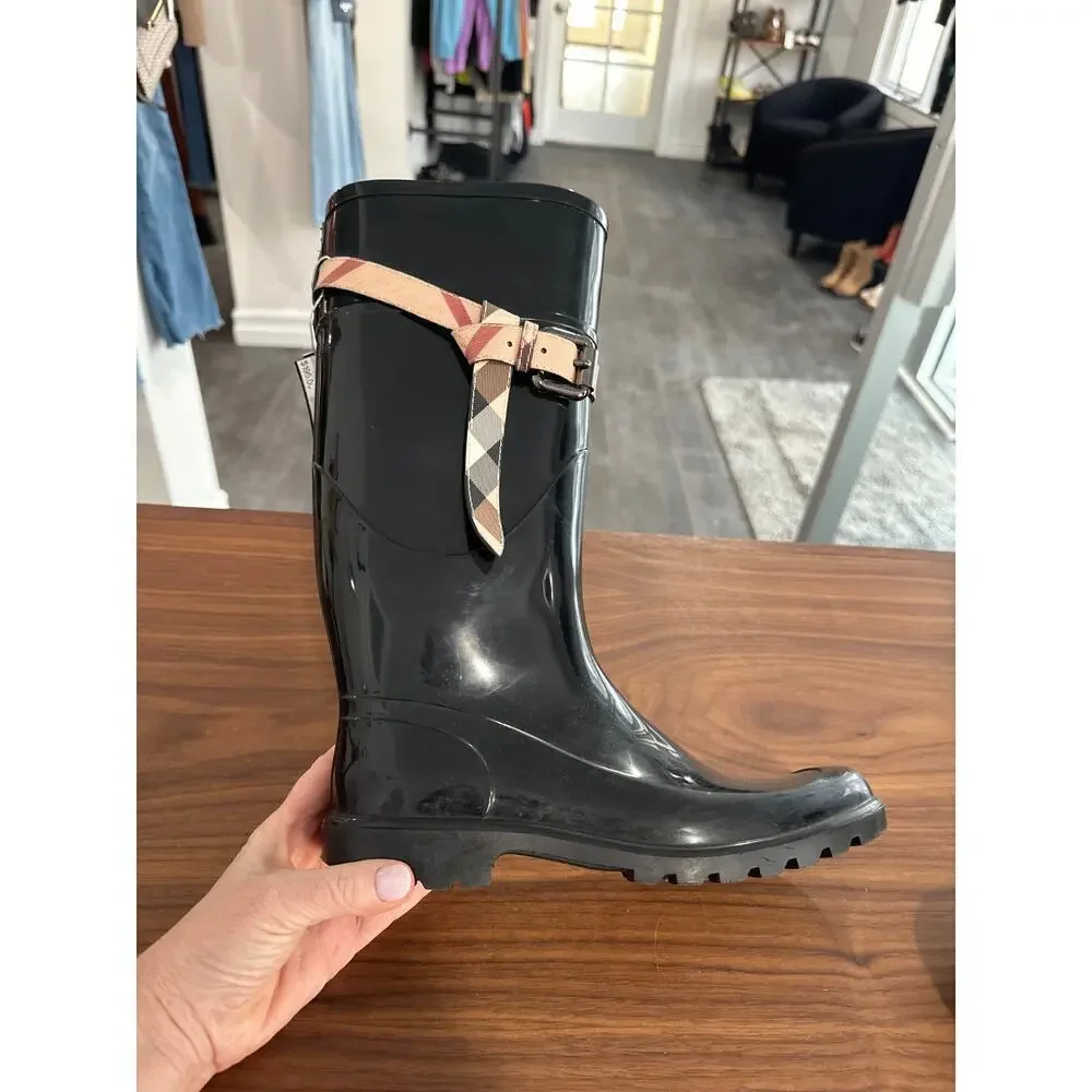Burberry rain authentic