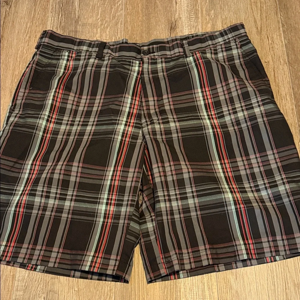 PGA Tour PRO Series Golf Shorts Men's Size 38