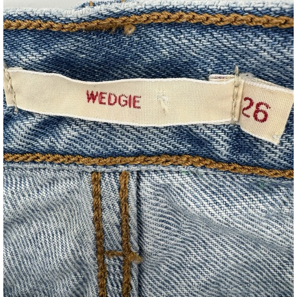 Levis description these