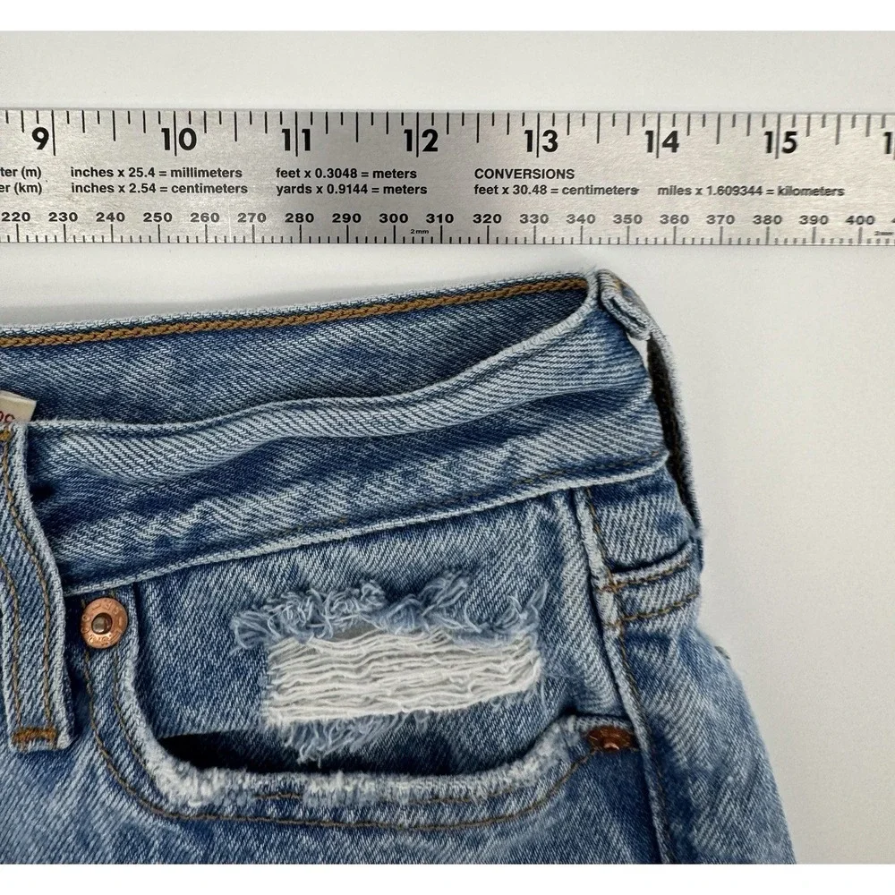Levis description these